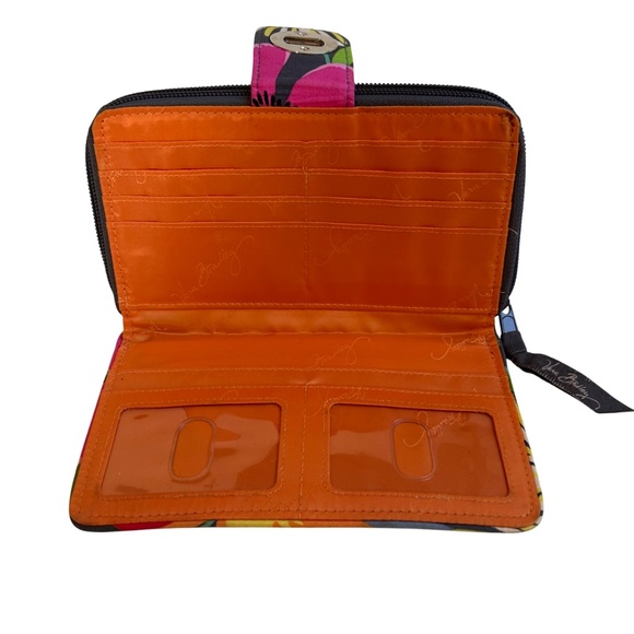 Vera Bradley Quilted Floral Mult Compartment Zipper Wallet - Picture 8 of 11